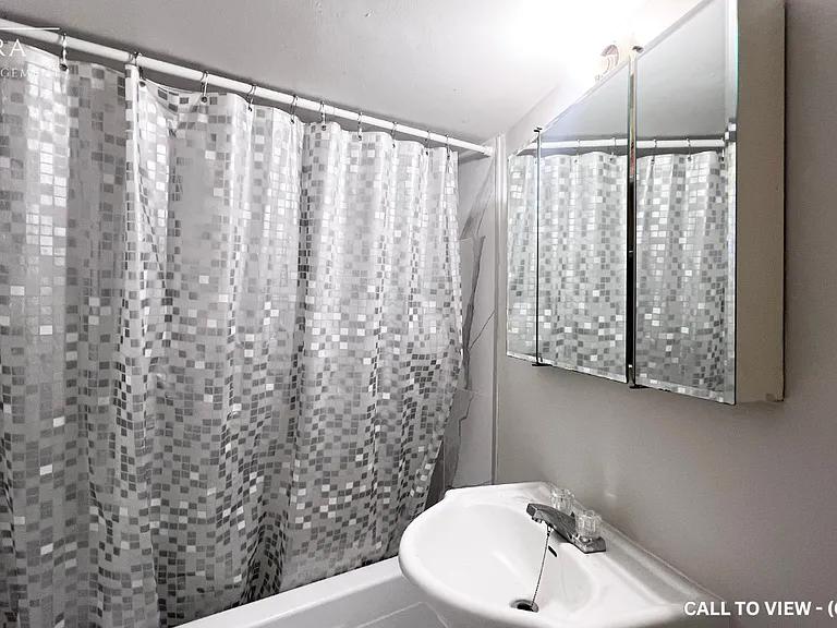 9 Sherwood Cres #2 — Photo 7