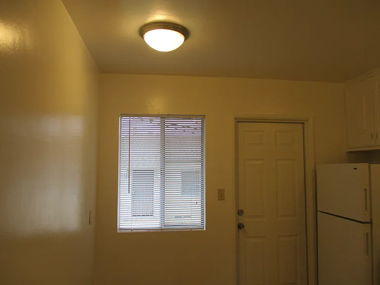 443 Flower St #A — Photo 15
