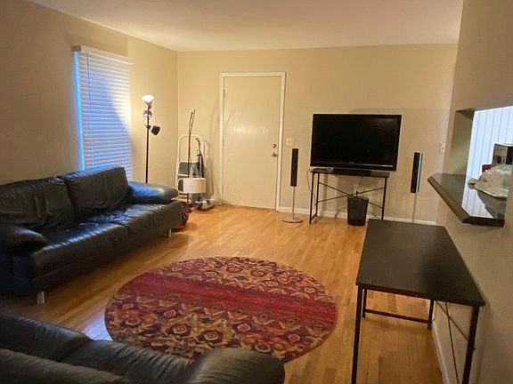4th image of 22920 Joy St