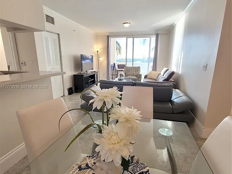 17100 N Bay Rd #1307 — Photo 7