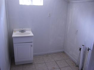 304 Newport St, El Campo, TX 77437