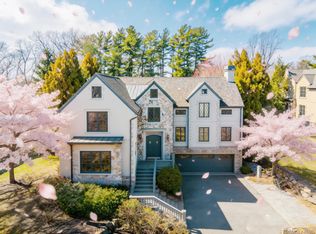 9 Earle Drive, Muttontown, NY