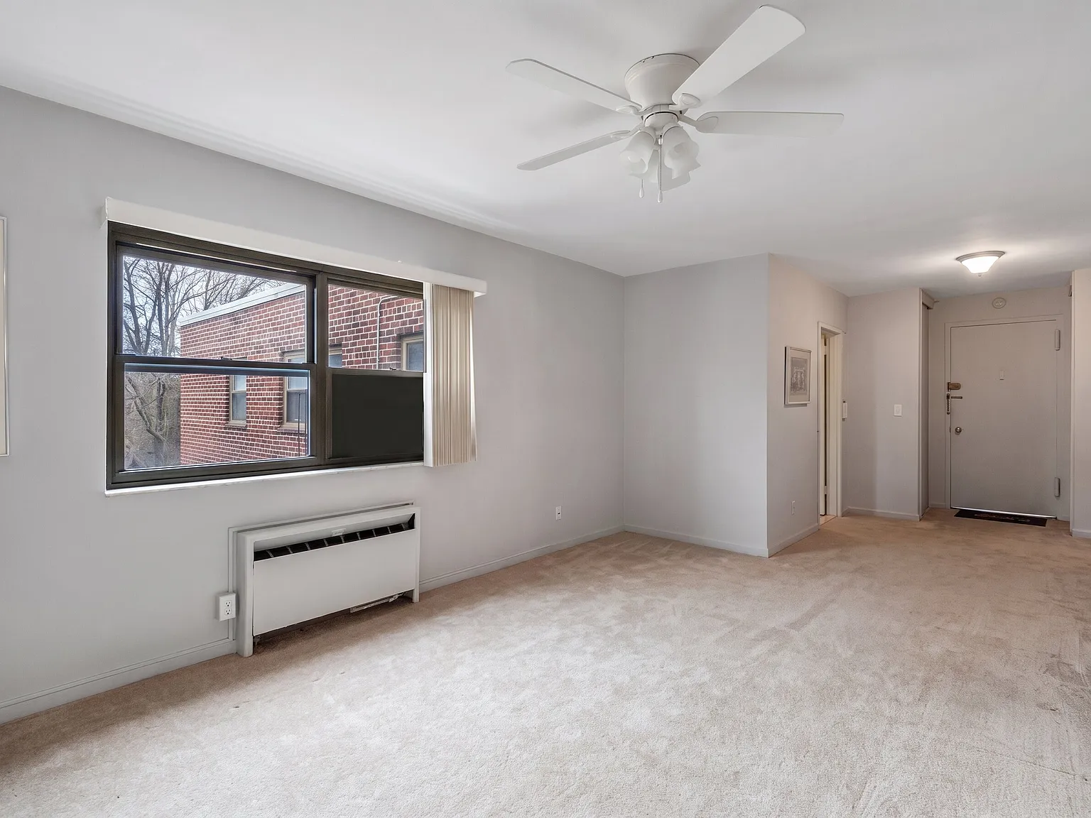 2 bed, 815 sqft, $2,350 — Photo 1