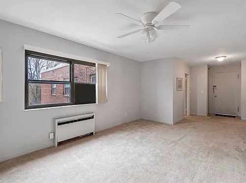 420 Park Pl #5C Photo 1