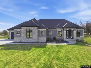 1211 W Dolores Ct, Lincoln, NE 68523