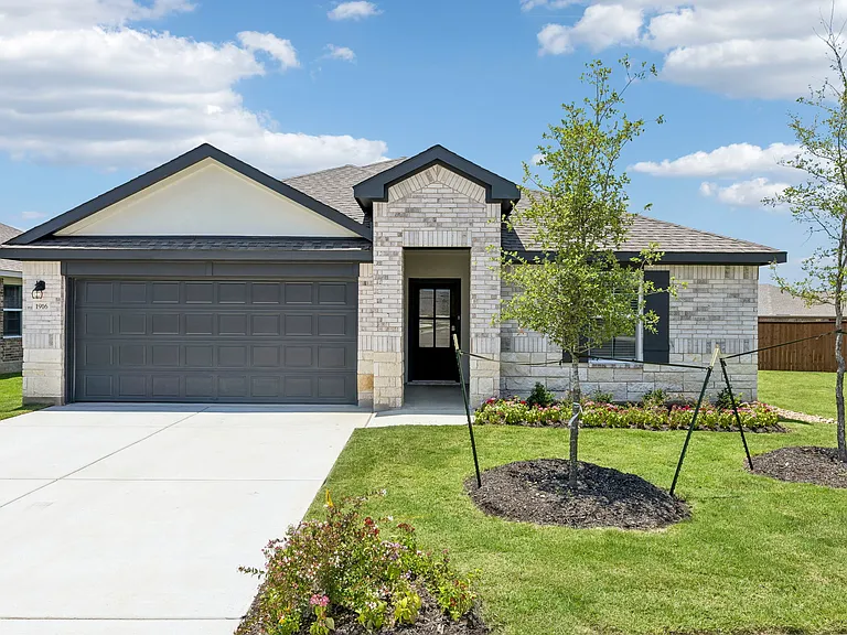 1916 Hamshackle Dr — Photo 4