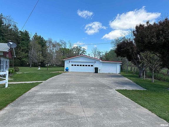 2nd image of 209 N 10th St