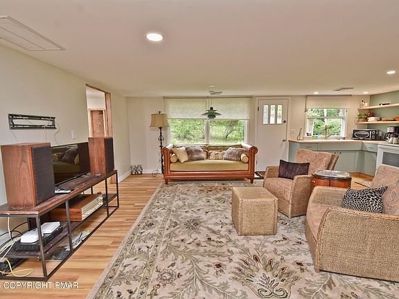 5th image of 107 Arrowwood Dr