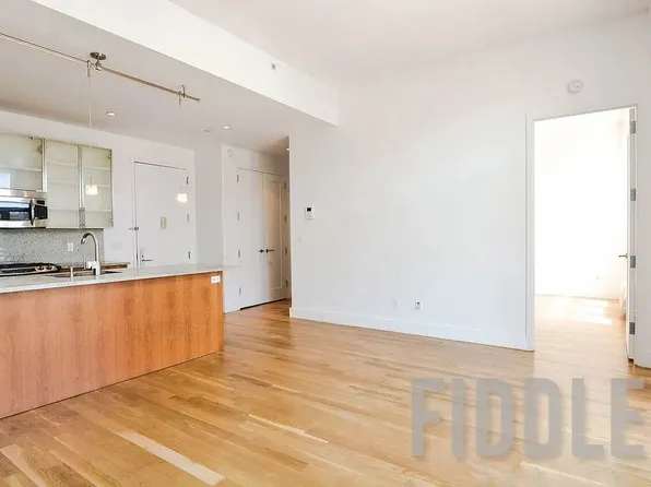 140 Hope Street image 3 of 14