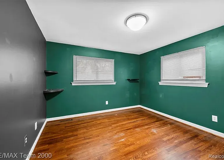 39784 Hillary Dr — Photo 12