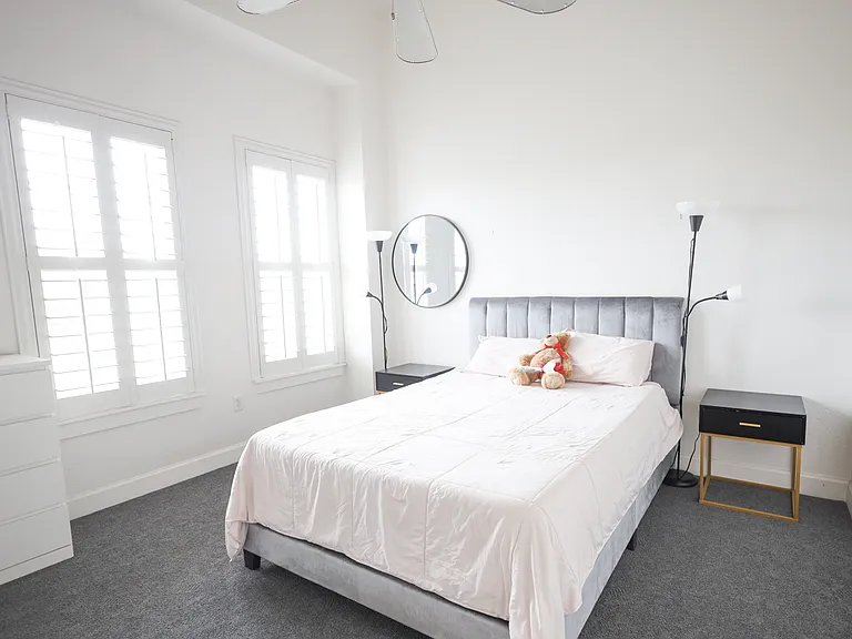 1699 N Downing St #401 — Photo 5