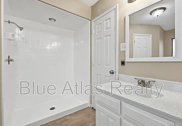 6526 Aires Dr — Photo 11