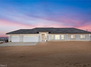 12233 Pueblo Trl, Phelan, CA 92371