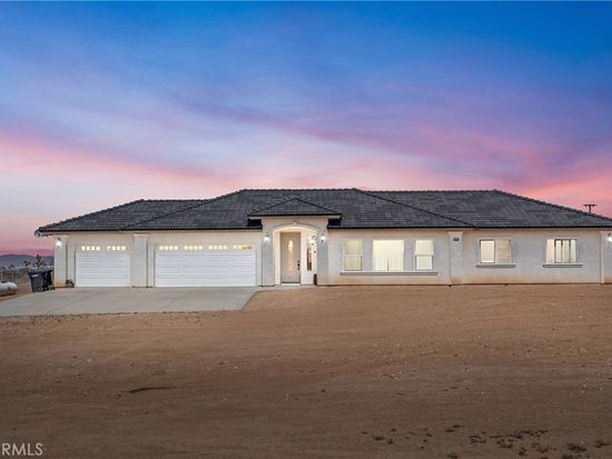 12233 Pueblo Trl, Phelan, CA 92371