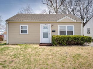 4054 Cypress Rd, Saint Ann, MO 63074