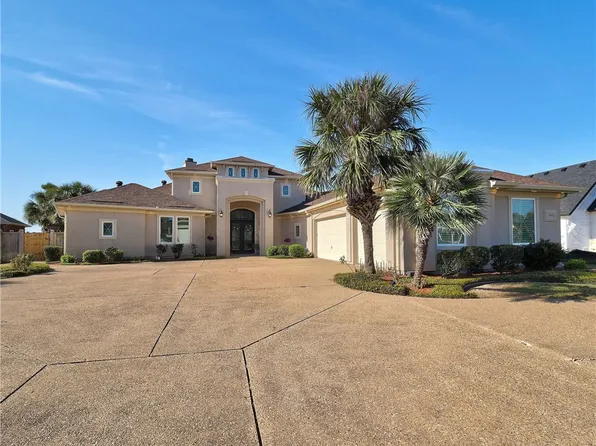 104 Pine Valley Dr, Portland, TX 78374