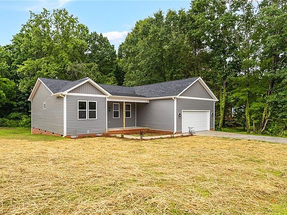 3rd image of 3634 Old Vineyard Rd