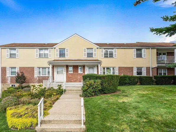 67-71 Cloverdale Lane #148, Oakland Gardens, NY 11364