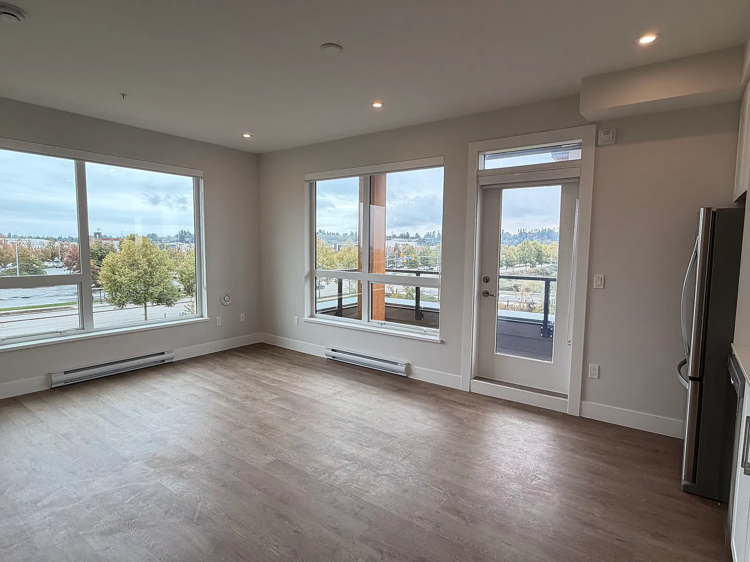 2 bed, 786 sqft, $2,600 — Photo 2