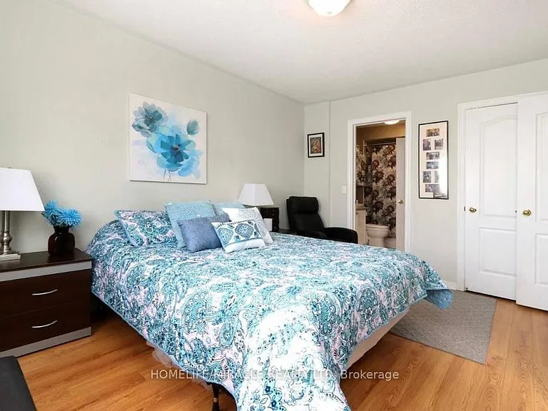 29 Denison Ave — Photo 6