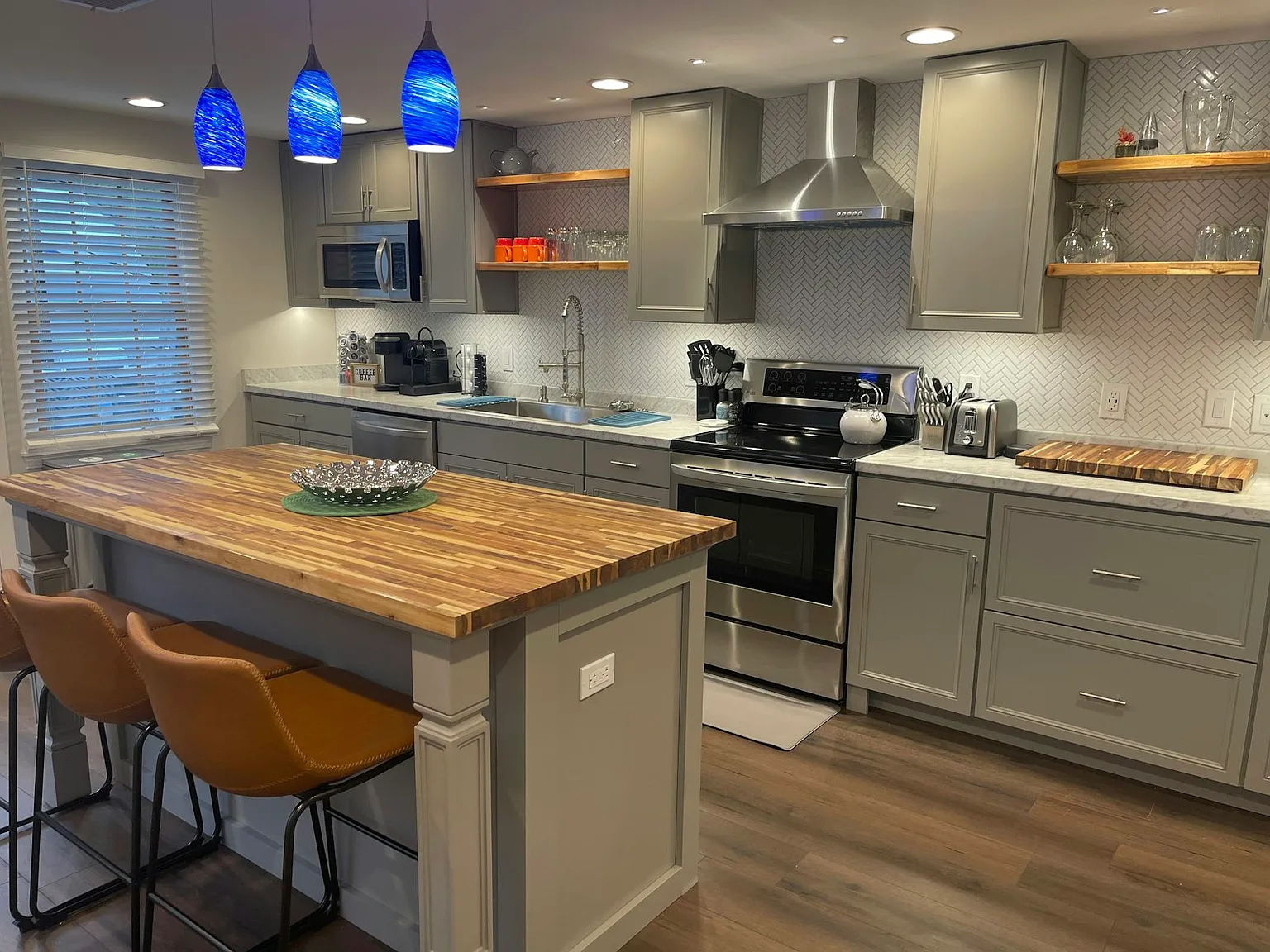 60 Rugg Road, Unit A — Photo 2
