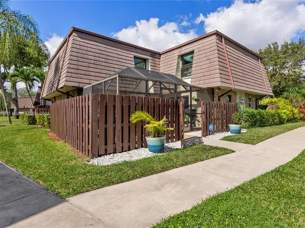 2571 NW 99th Ave, Coral Springs, FL 33065