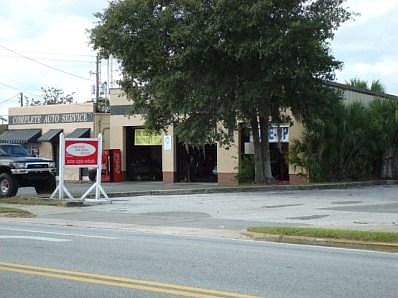 3rd image of 120 N Oak St
