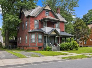 86 Amherst St, Springfield, MA 01109