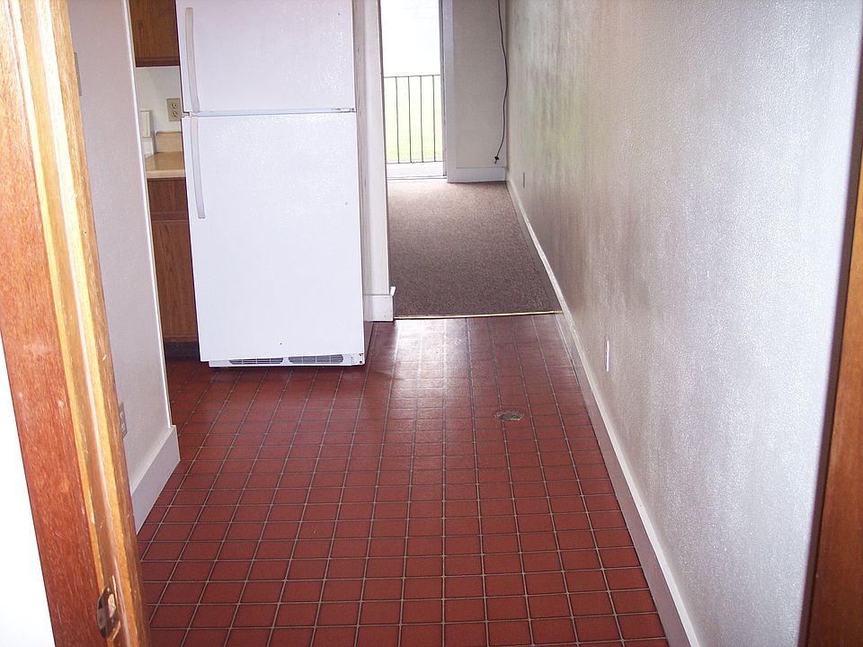 Upstairs 1 bedroom apartment