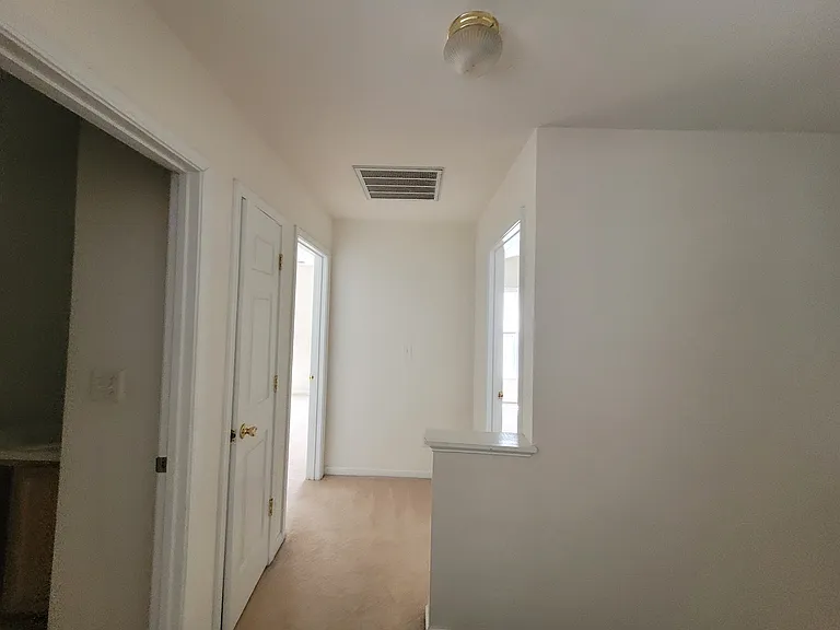 12 Bridgeport Dr — Photo 28