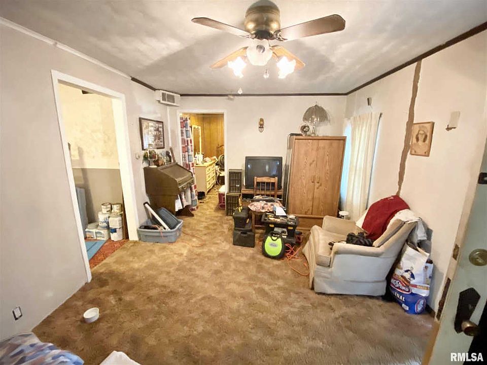 2nd image of 919 E London Ave