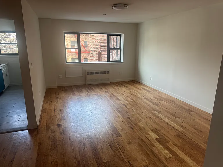 671 Bronx River Rd #6V — Photo 3