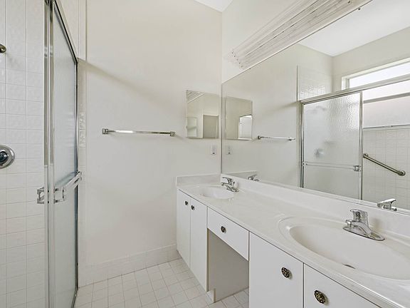 3rd image of 5720 Emerald Cay Ter #5720