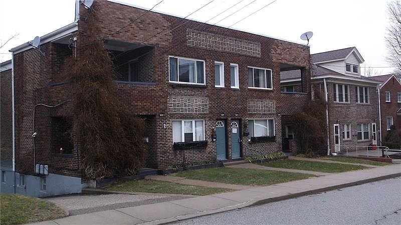 2nd image of 2824 Voelkel Ave #2830