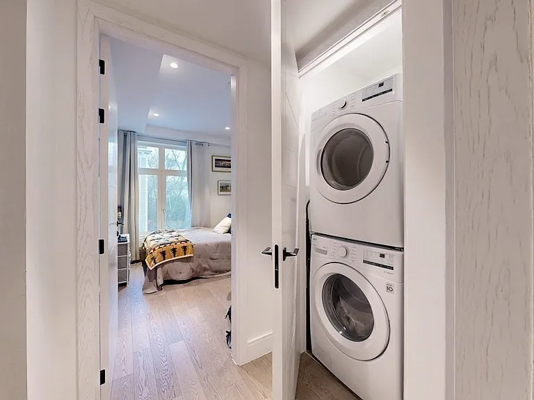 69 Walnut St #6 — Photo 9
