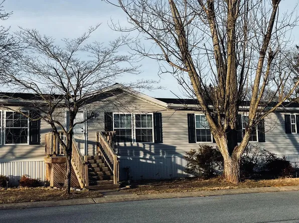 17 Katherine Ave, Lebanon, PA 17042