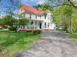 725 Saint Louis St, Edwardsville, IL