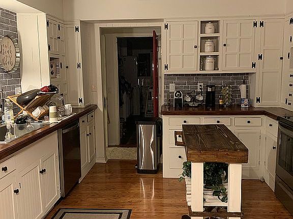2nd image of 2804 Harder Oaks Ave