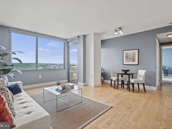 2001 15th St N APT 1013, Arlington, VA 22201