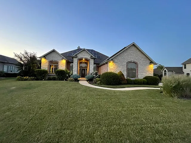 5829 W Forestwood Dr