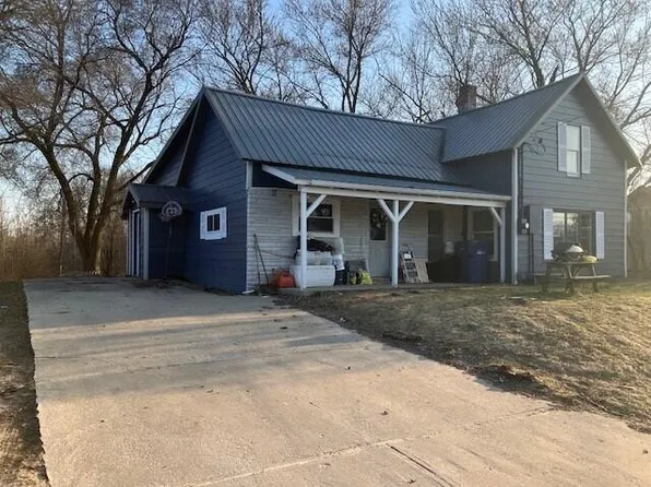 316 W 1st St, Marion, MI 49665