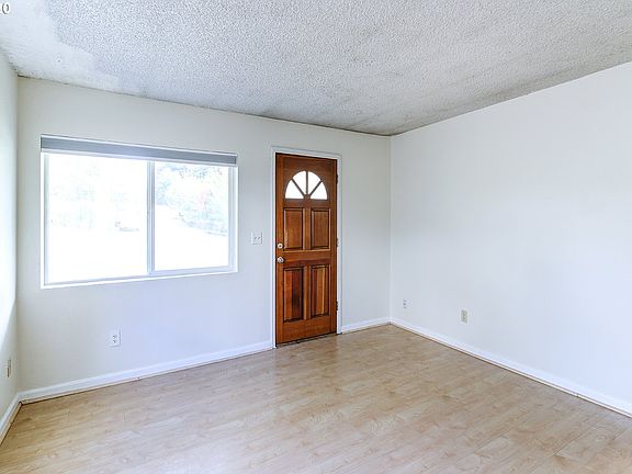3rd image of 6012 NE 17th Ave