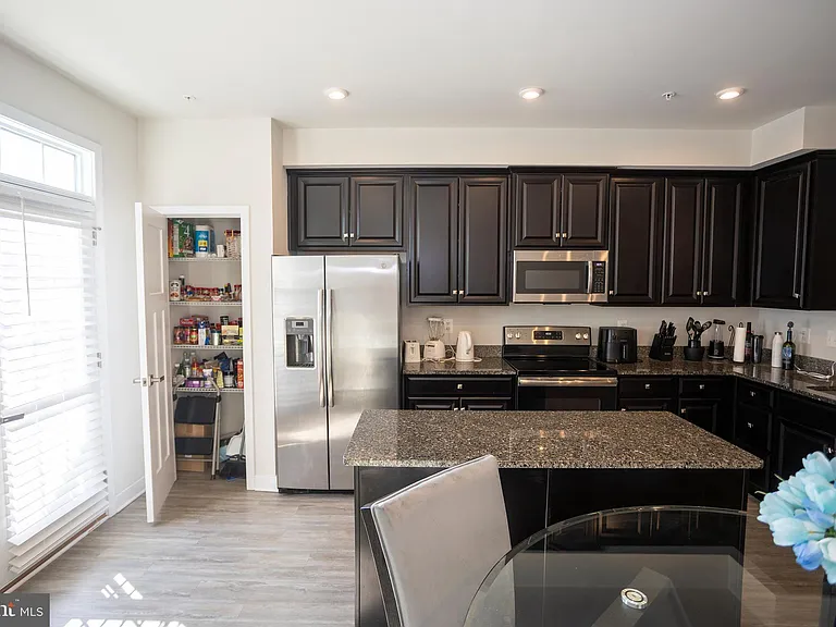 9926 New Pointe Dr — Photo 9
