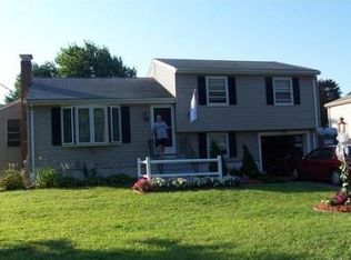 18 Midland Ave, Franklin, MA 02038