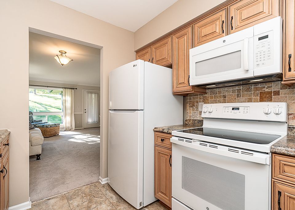 981 Wexford Way, photo 18