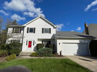 32927 Pettibone Rd, Solon, OH 44139