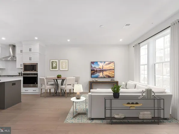 22151 Midmoore Dr, Ashburn, VA 20148