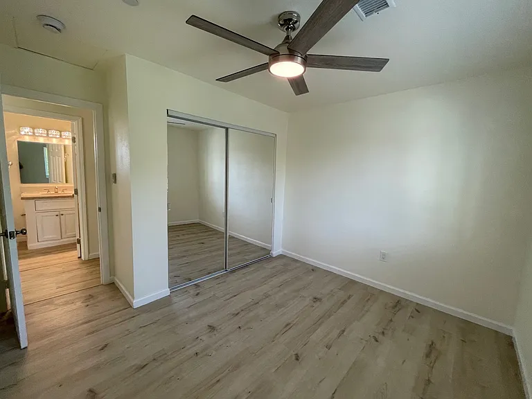 1225 Tulare St #C — Photo 5