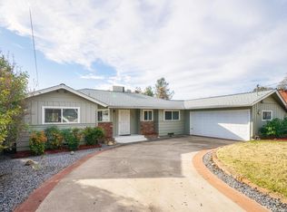 1649 Riviera Dr, Redding, CA 96001