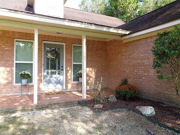 3rd image of 310 Medford Ln